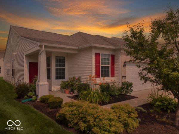 13456 Ravenswood Trail, Fishers, IN 46037