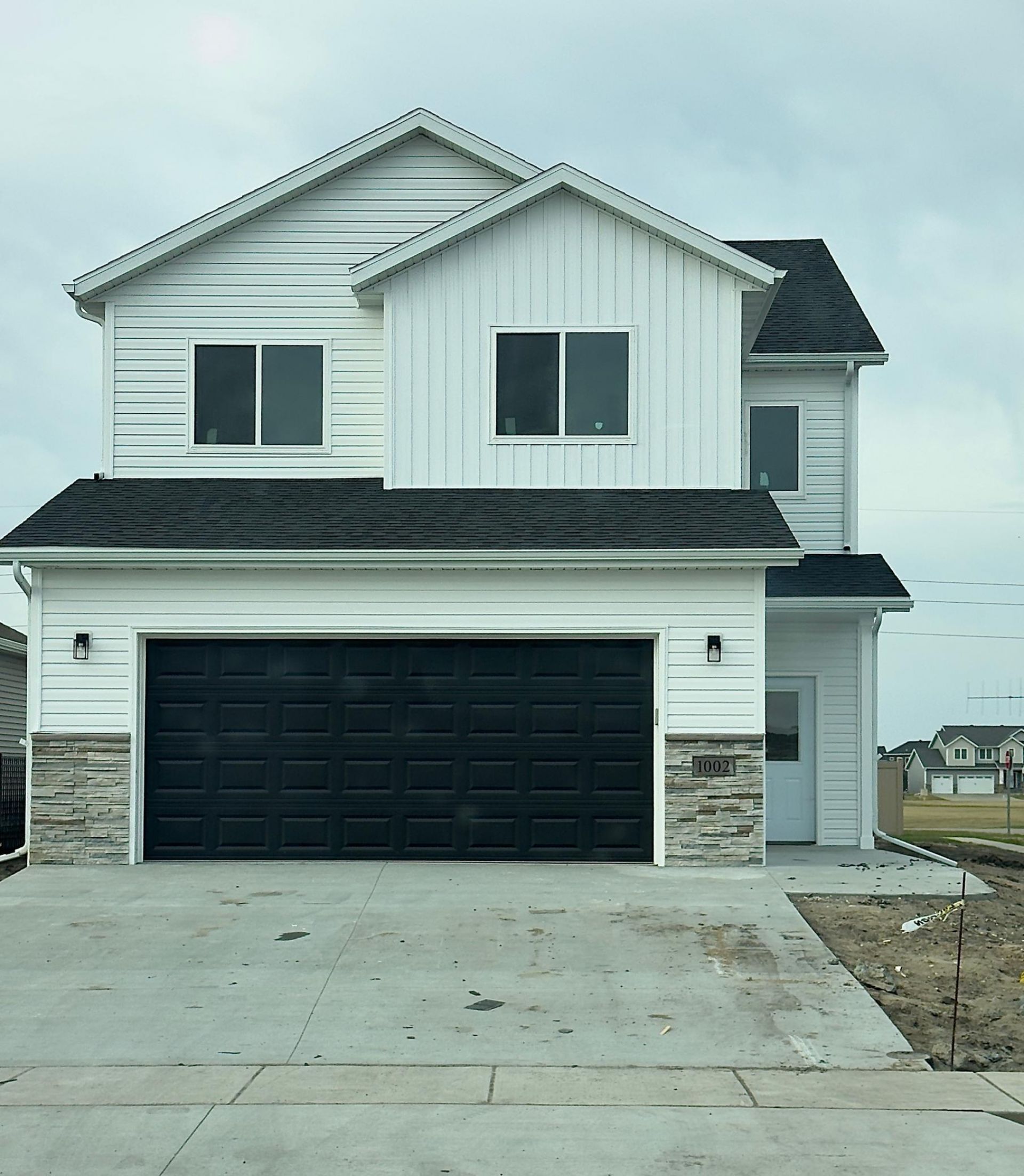 1002 Albert Drive W, West Fargo, ND 58078 Main Photo