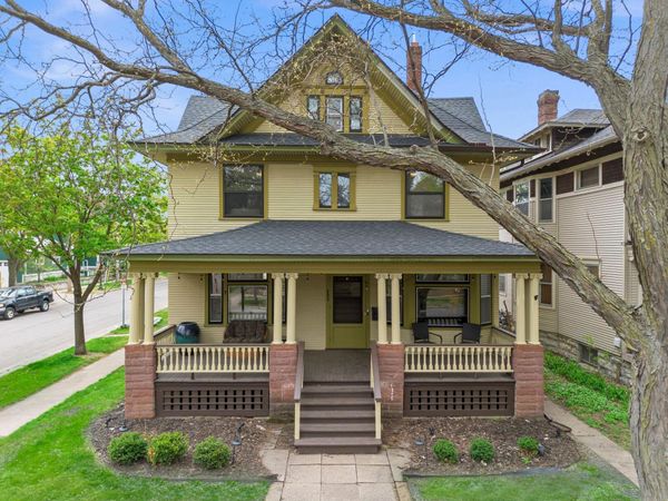 802 Ashland Avenue, Saint Paul, MN 55104