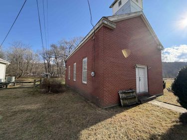 68 AUGUSTA SPRINGS RD, CRAIGSVILLE, VA 24401