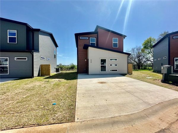 930 Maryland Avenue, Bentonville, AR 72713