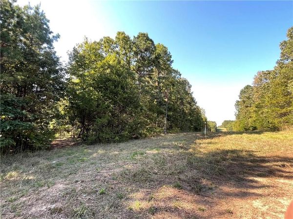 Augsburg Road , London, AR 72847