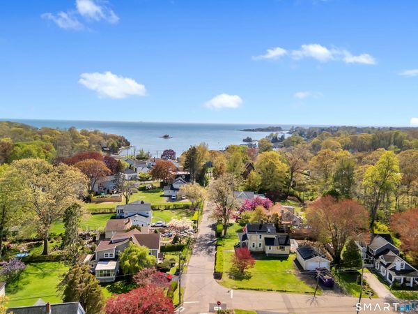 58 Grove St, Branford, CT 06405