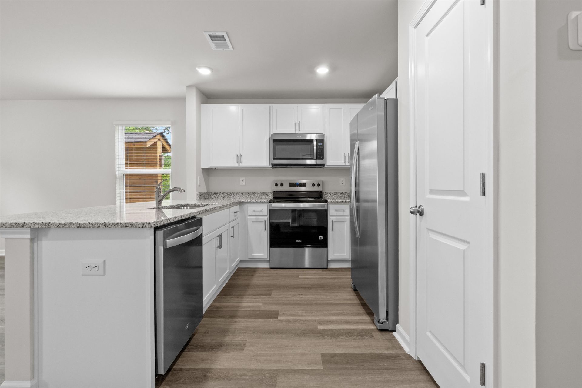 571 Gemstone Blvd  Photo 14