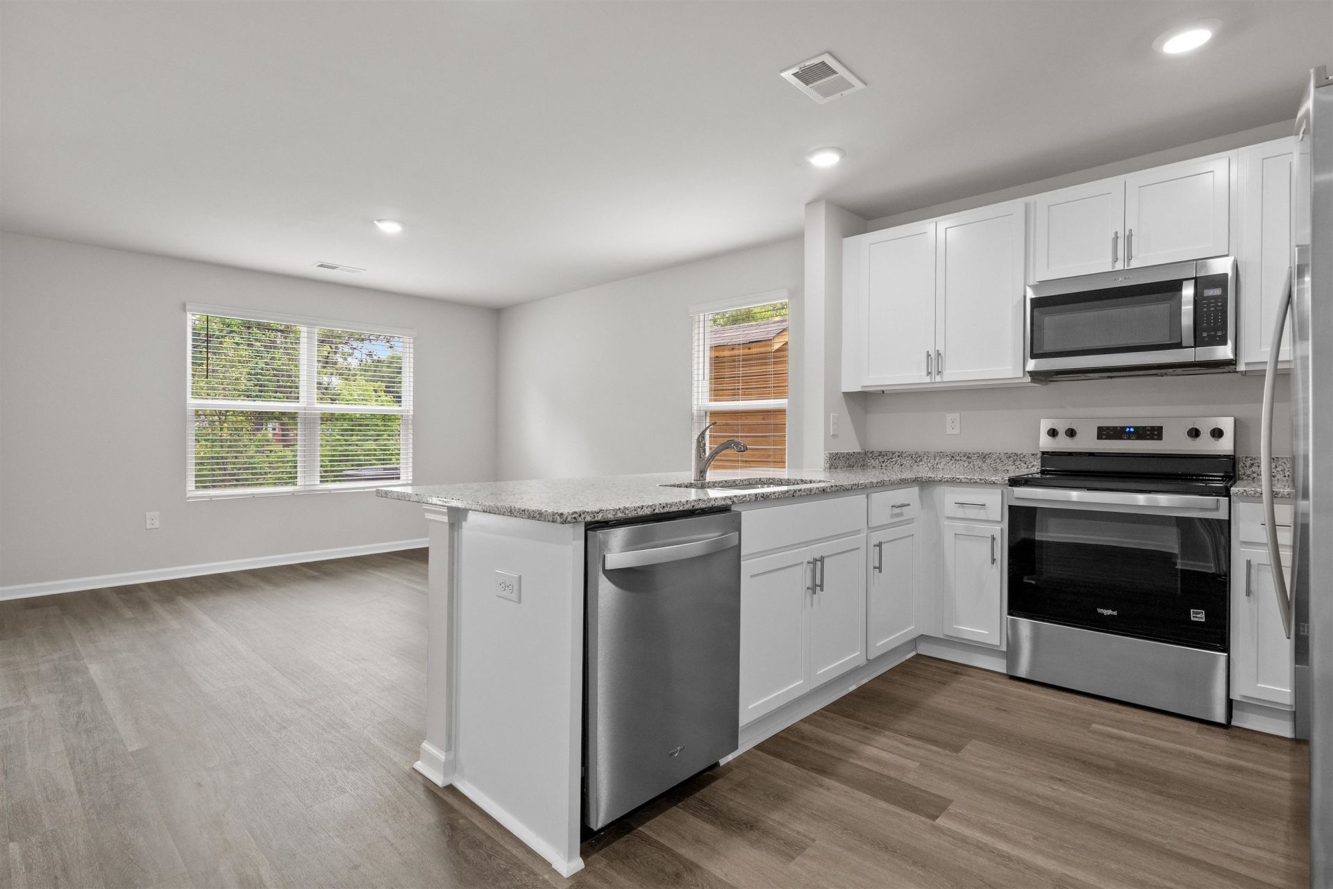 571 Gemstone Blvd  Photo 15