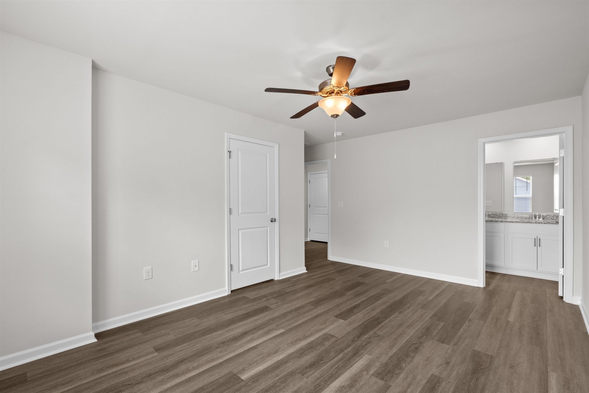 571 Gemstone Blvd  Photo 19