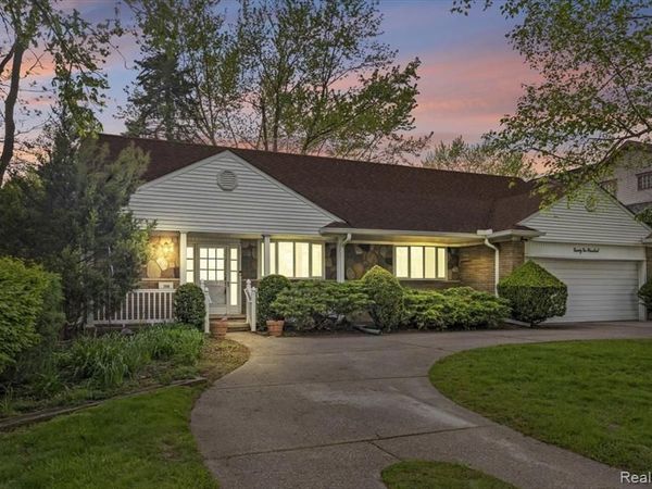 2600 Grange Road, Trenton, MI 48183