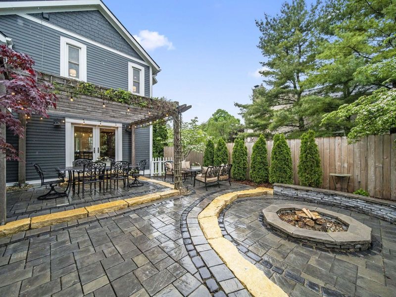 1508 Barrington Road , Columbus, OH 43221 Photo 45