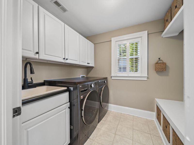 1508 Barrington Road , Columbus, OH 43221 Photo 8