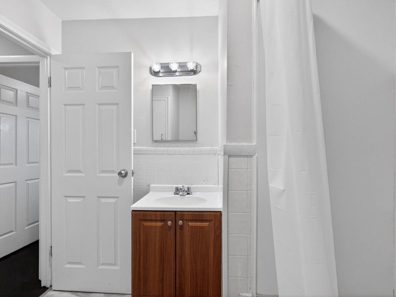 1024-1026 S Kellner Road, Unit 26, Columbus, OH 43209 Photo 13