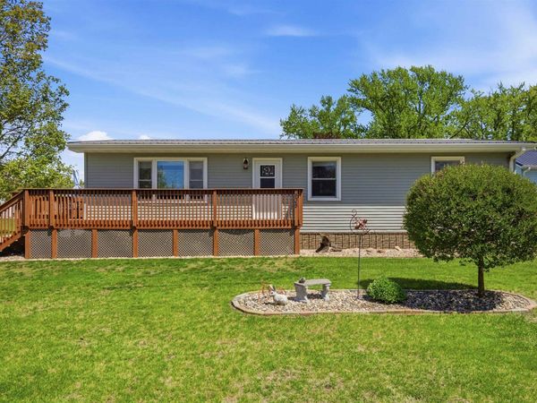 435 S 4TH STREET Street, Winthrop, IA 50682