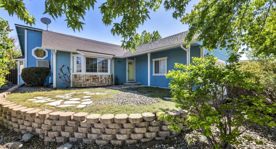 325 Veronica Avenue, Sparks, NV 89436 Photo