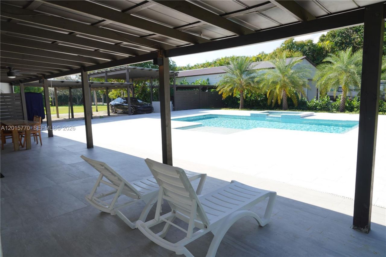 18901 SW 50th St , Southwest Ranches, FL 33332 Photo