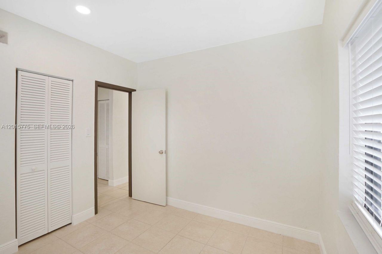 502 NW 7th Ct , Unit 1, Hallandale Beach, FL 33009 Photo
