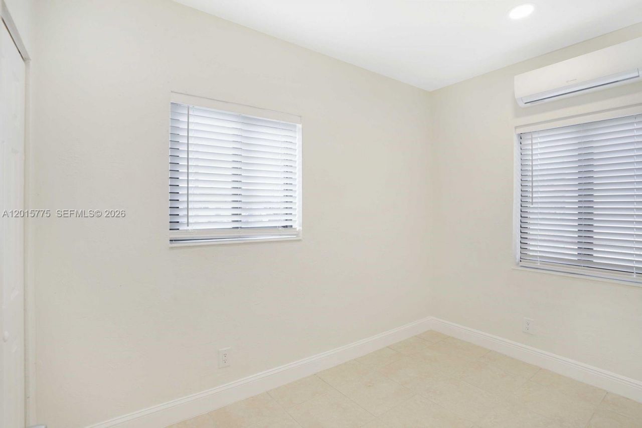 502 NW 7th Ct , Unit 1, Hallandale Beach, FL 33009 Photo