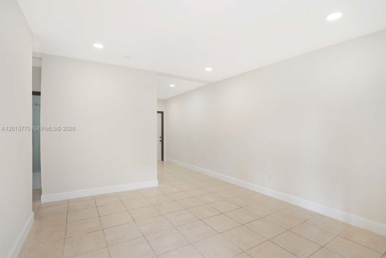 502 NW 7th Ct , Unit 1, Hallandale Beach, FL 33009 Photo