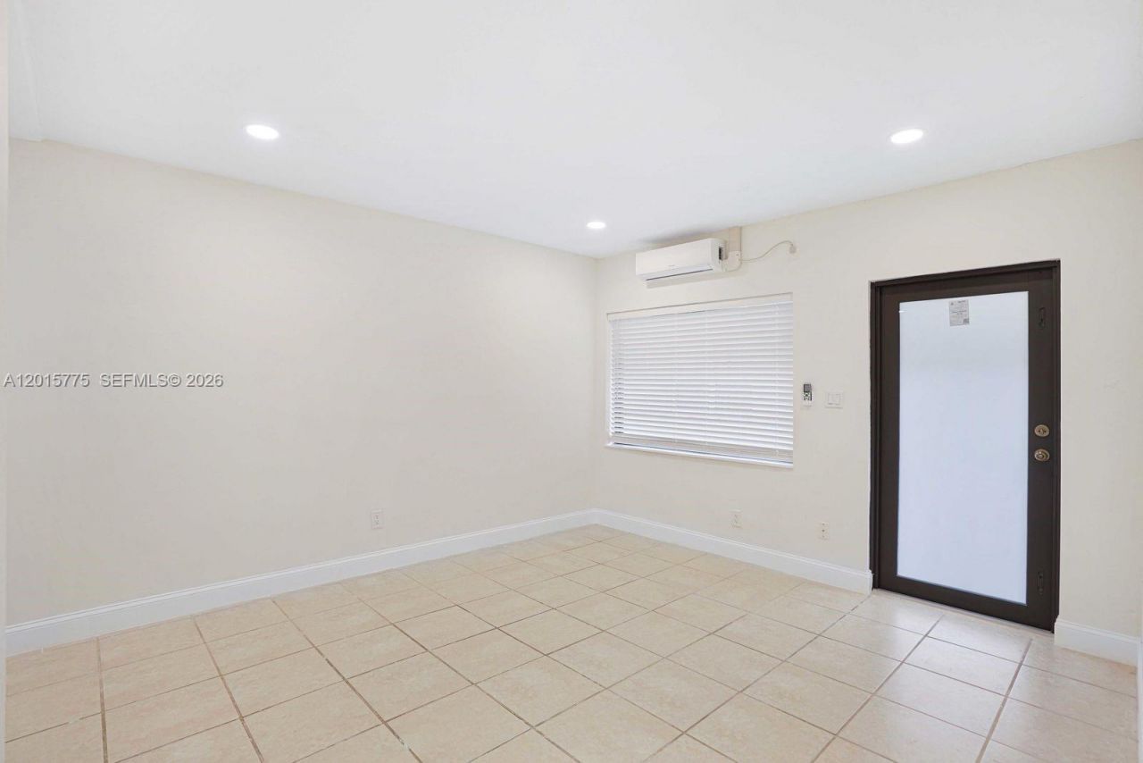 502 NW 7th Ct , Unit 1, Hallandale Beach, FL 33009 Photo