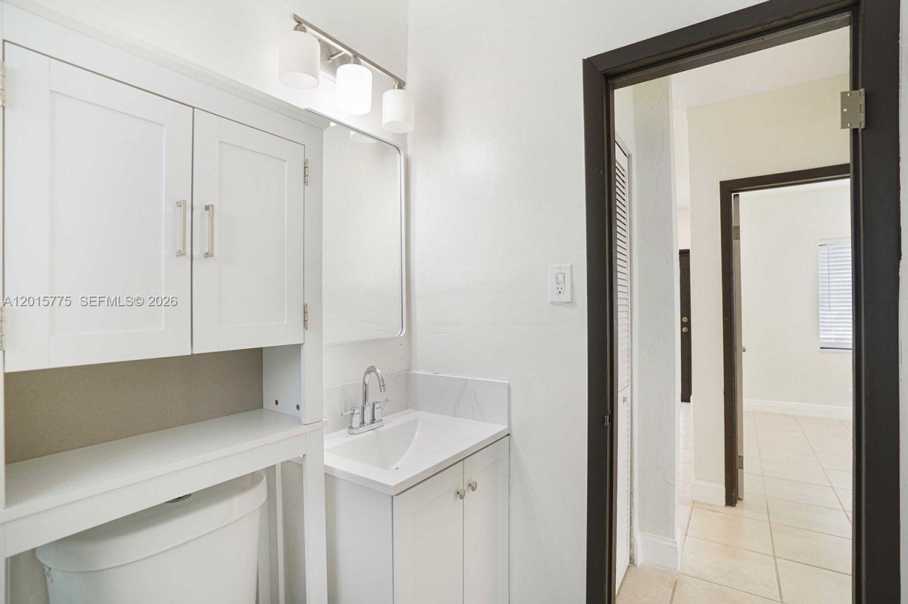 502 NW 7th Ct , Unit 1, Hallandale Beach, FL 33009 Photo