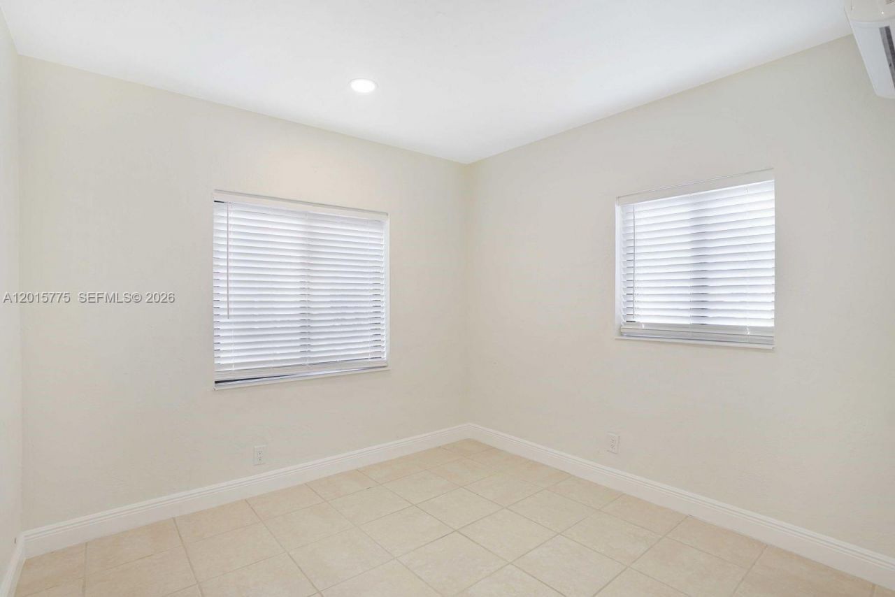 502 NW 7th Ct , Unit 1, Hallandale Beach, FL 33009 Photo