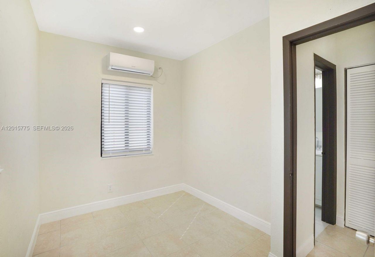 502 NW 7th Ct , Unit 1, Hallandale Beach, FL 33009 Photo
