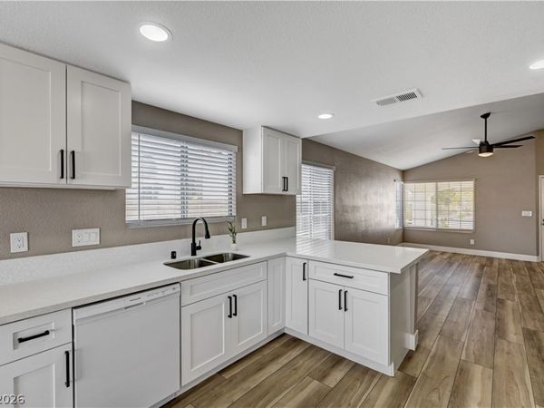 1369 Torington Drive , Las Vegas, NV 89108