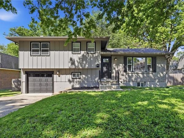 8002 Campbell Street, Kansas City, MO 64131