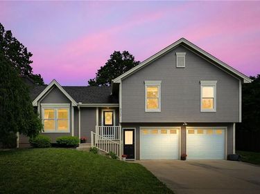 905 Oak Ridge, Kearney, MO 64060