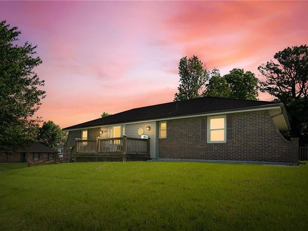 815 NE Independence Avenue, Lee's Summit, MO 64086