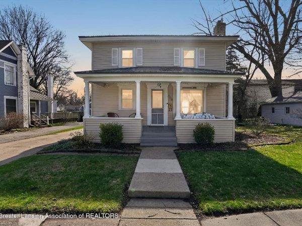206 E Scott Street, Grand Ledge, MI 48837