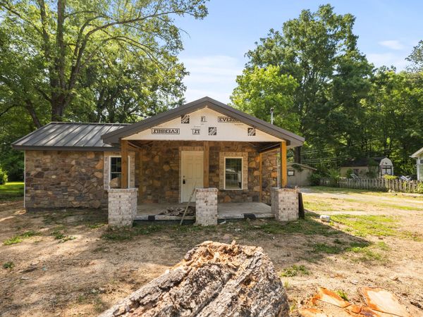 1432 Happy Valley Road, Rossville, GA 30741