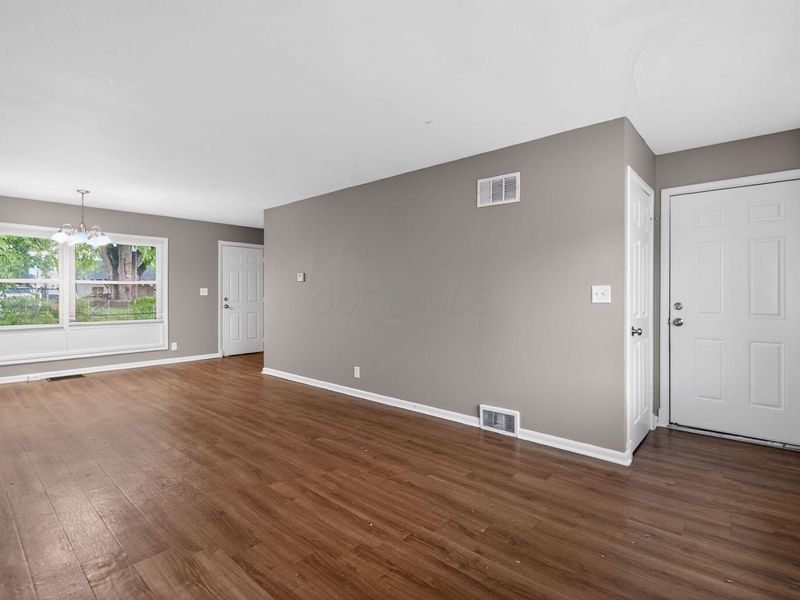 2083 Ormond Avenue , Columbus, OH 43224 Photo 11