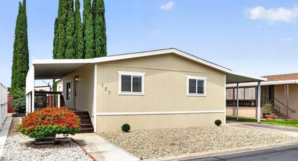 157 Security Ln, Sacramento, CA 95828 Photo