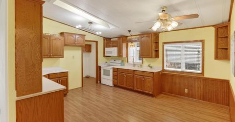 157 Security Ln, Sacramento, CA 95828 Photo