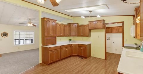 157 Security Ln, Sacramento, CA 95828 Photo