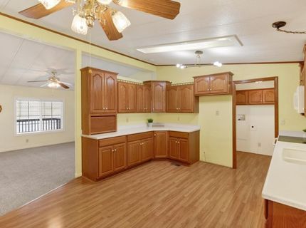 157 Security Ln, Sacramento, CA 95828 Photo