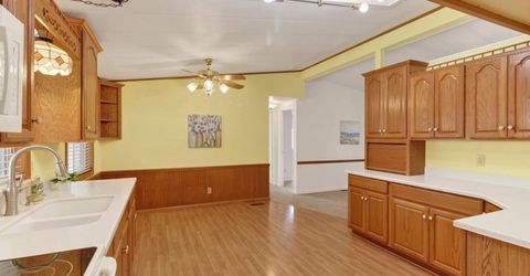 157 Security Ln, Sacramento, CA 95828 Photo