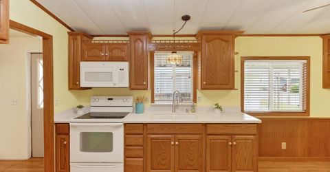 157 Security Ln, Sacramento, CA 95828 Photo