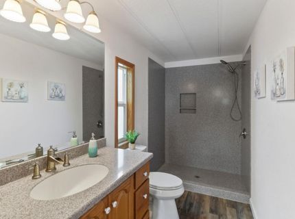157 Security Ln, Sacramento, CA 95828 Photo
