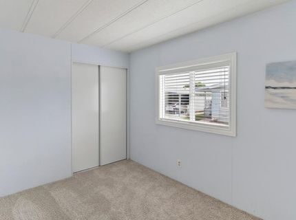 157 Security Ln, Sacramento, CA 95828 Photo