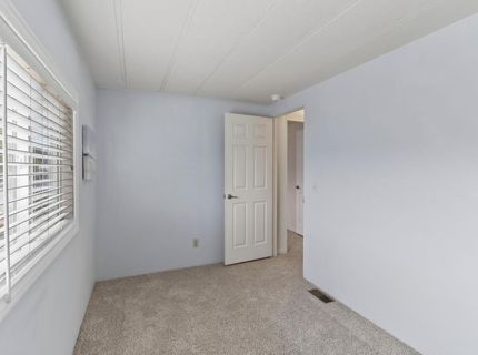 157 Security Ln, Sacramento, CA 95828 Photo