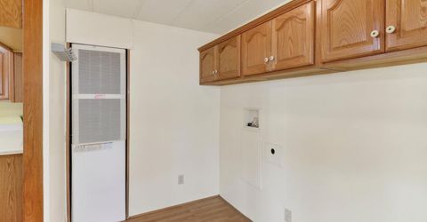 157 Security Ln, Sacramento, CA 95828 Photo