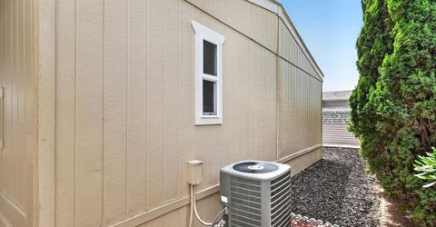 157 Security Ln, Sacramento, CA 95828 Photo