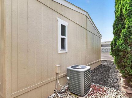 157 Security Ln, Sacramento, CA 95828 Photo