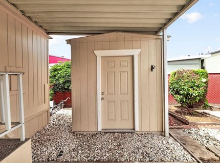 157 Security Ln, Sacramento, CA 95828 Photo