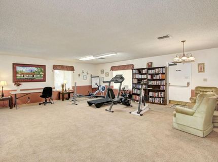 157 Security Ln, Sacramento, CA 95828 Photo