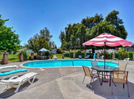 157 Security Ln, Sacramento, CA 95828 Photo