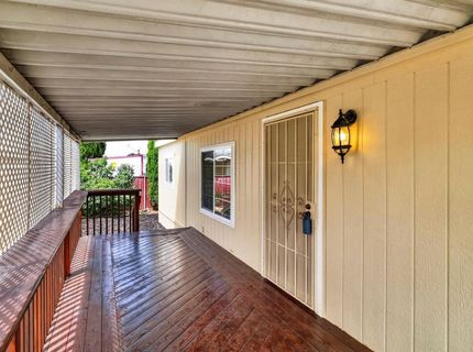 157 Security Ln, Sacramento, CA 95828 Photo