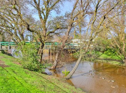 157 Security Ln, Sacramento, CA 95828 Photo