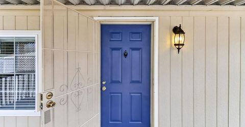 157 Security Ln, Sacramento, CA 95828 Photo