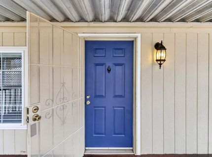 157 Security Ln, Sacramento, CA 95828 Photo